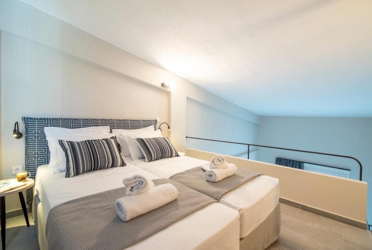 Heraclea Luxury Suites Nea Iraklia Exterior photo