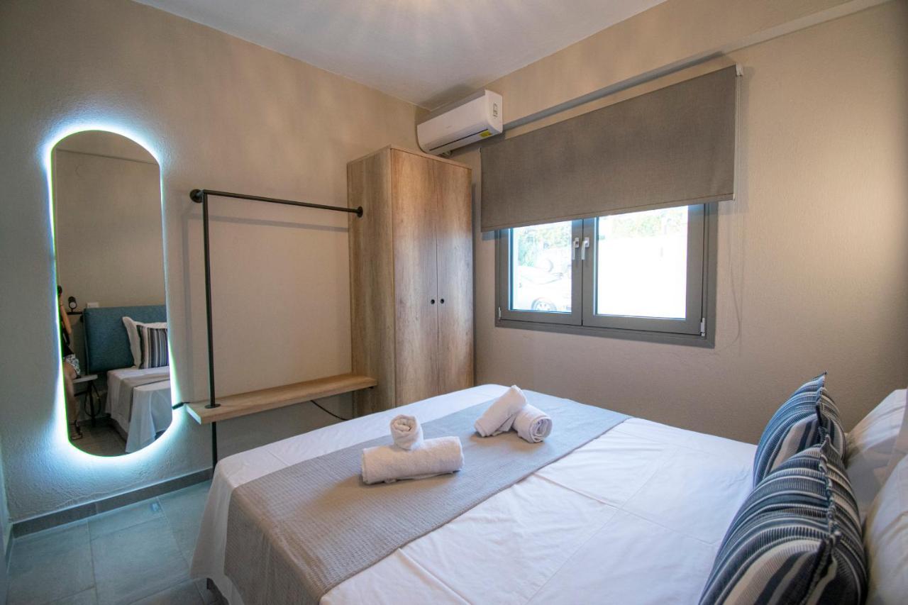 Heraclea Luxury Suites Nea Iraklia Exterior photo