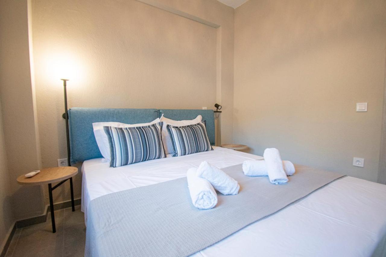 Heraclea Luxury Suites Nea Iraklia Exterior photo