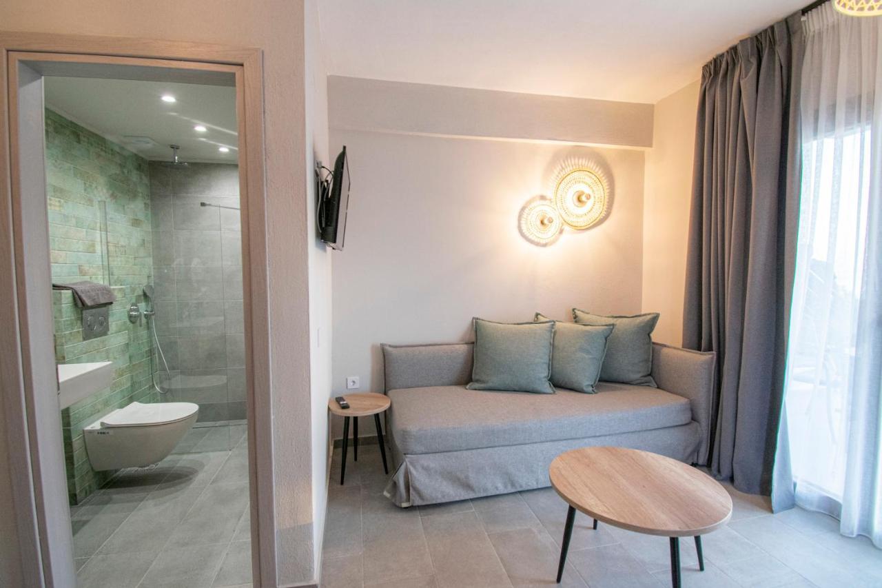 Heraclea Luxury Suites Nea Iraklia Exterior photo