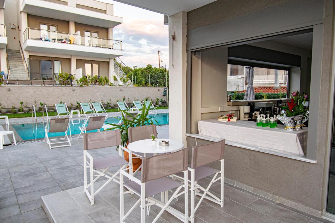 Heraclea Luxury Suites Nea Iraklia Exterior photo
